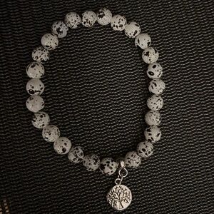 Gorgeous black and white bead tree of life bracelet
